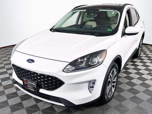 Star White 2021 Ford Escape SEL