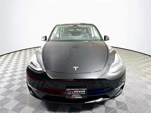2024 Tesla Model Y Performance