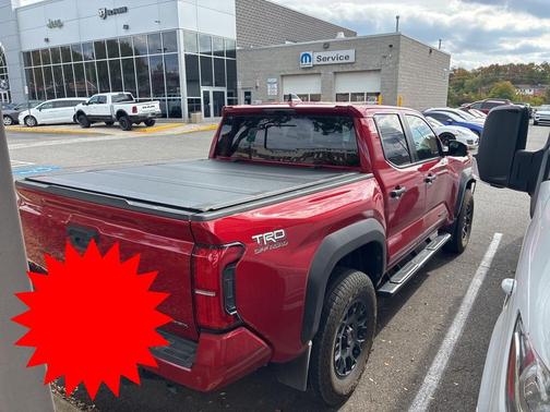 2024 Toyota Tacoma Hybrid TRD