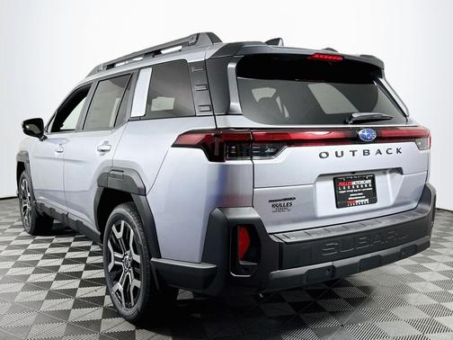 Ice Silver Metallic 2026 Subaru Outback Touring XT