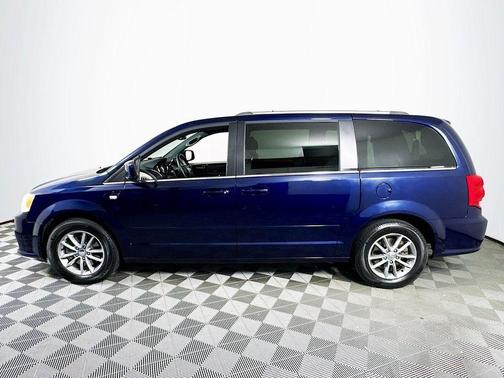 True Blue Pearlcoat 2014 Dodge Grand Caravan SXT