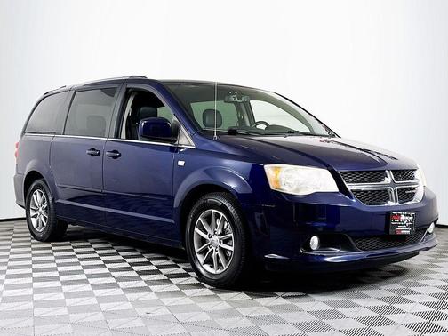 True Blue Pearlcoat 2014 Dodge Grand Caravan SXT