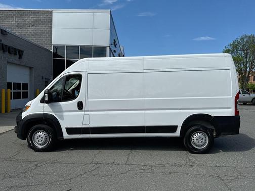 Bright White Clearcoat 2025 RAM ProMaster 2500 High Roof