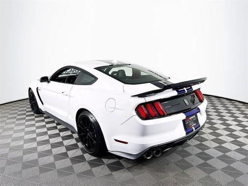 2020 Ford Shelby GT350 Base