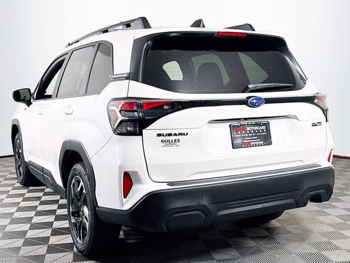White Pearl 2026 Subaru Forester Premium