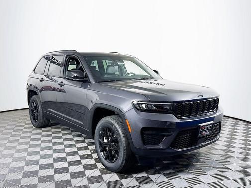 Gray 2025 Jeep Grand Cherokee Laredo