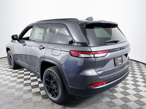 Gray 2025 Jeep Grand Cherokee Laredo