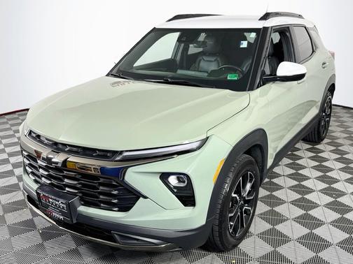 Green 2025 Chevrolet Trailblazer ACTIV