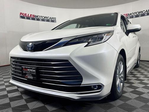2021 Toyota Sienna 