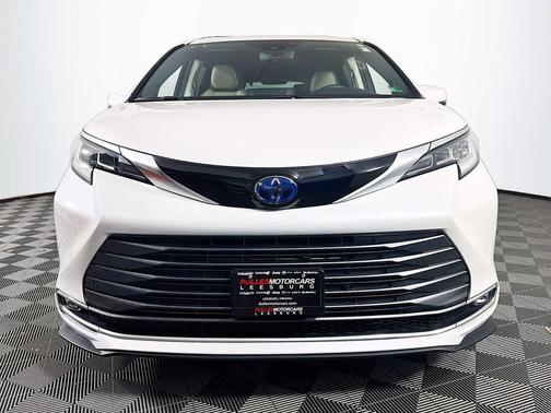 2021 Toyota Sienna 