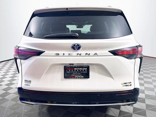 2021 Toyota Sienna 
