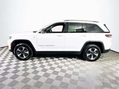 Bright White Clearcoat 2022 Jeep Grand Cherokee 4xe Base