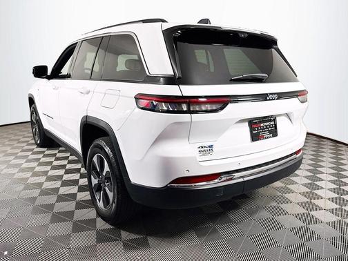Bright White Clearcoat 2022 Jeep Grand Cherokee 4xe Base