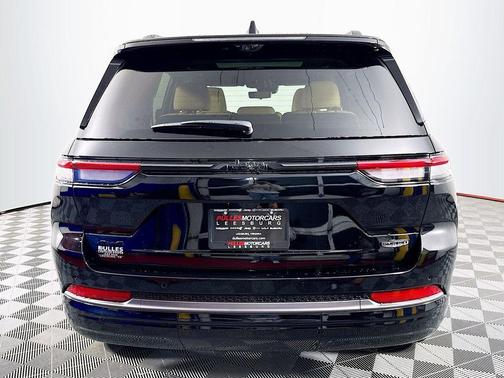 Diamond Black 2026 Jeep Grand Cherokee Summit