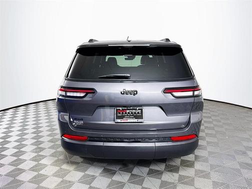 2025 Jeep Grand Cherokee L Laredo