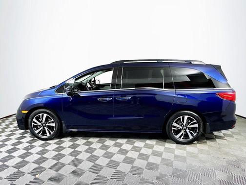 Obsidian Blue Pearl 2018 Honda Odyssey Elite