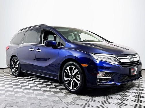 Obsidian Blue Pearl 2018 Honda Odyssey Elite