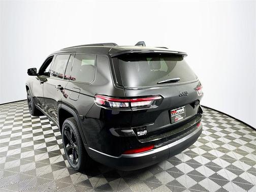 2025 Jeep Grand Cherokee L Laredo