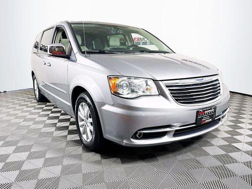 2015 Chrysler Town & Country Limited Platinum