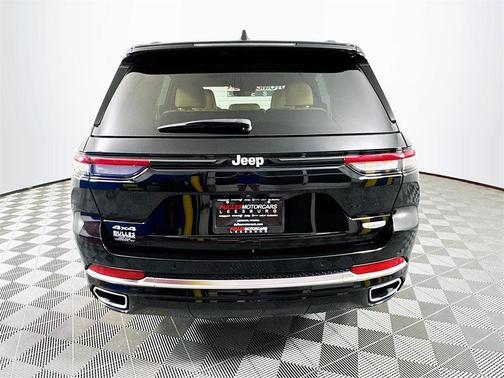 2024 Jeep Grand Cherokee Summit