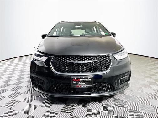 2025 Chrysler Pacifica Hybrid Select