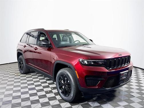 2025 Jeep Grand Cherokee Laredo
