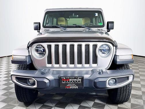 Billet Silver Clearcoat Metallic 2018 Jeep Wrangler Unlimited Sahara