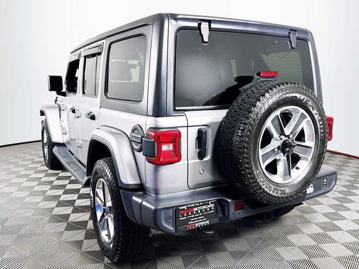 Billet Silver Clearcoat Metallic 2018 Jeep Wrangler Unlimited Sahara