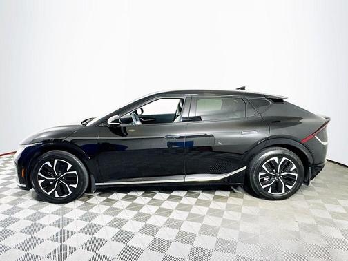 Aurora Black Pearl 2022 Kia EV6 WIND-AWD