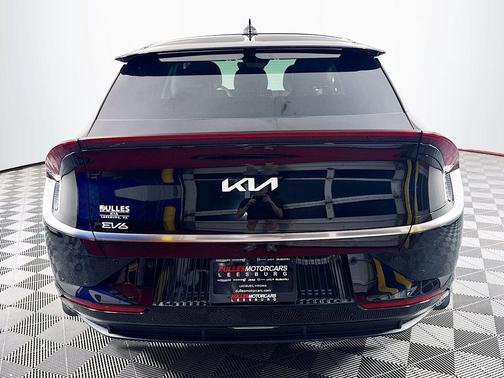 Aurora Black Pearl 2022 Kia EV6 WIND-AWD