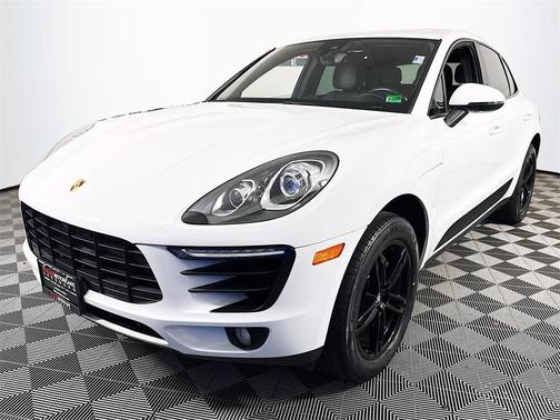 2017 Porsche Macan Base