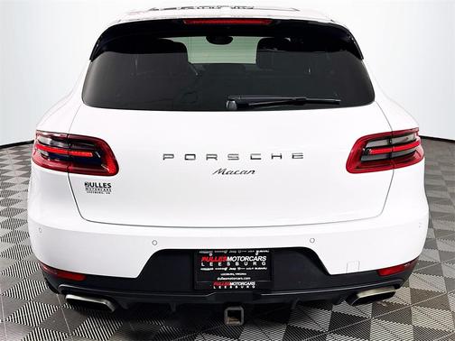 2017 Porsche Macan Base