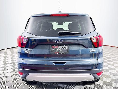 Baltic Sea Green Metallic 2019 Ford Escape SE