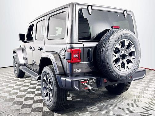 Granite Crystal Clearcoat Metallic 2026 Jeep Wrangler Sahara