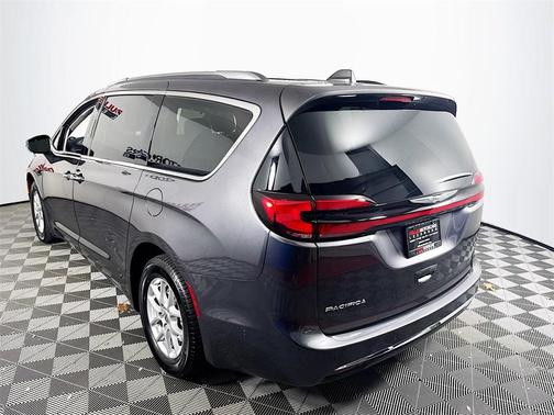 2021 Chrysler Pacifica Touring-L