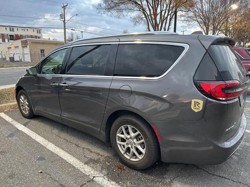 2021 Chrysler Pacifica Touring-L