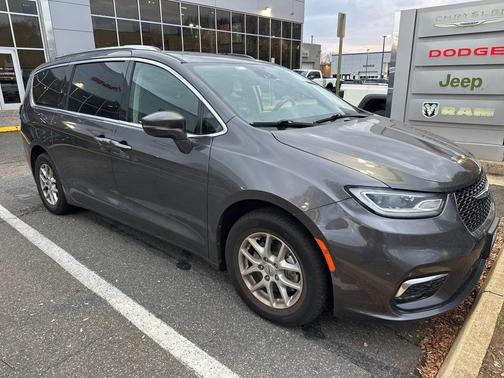 2021 Chrysler Pacifica Touring-L