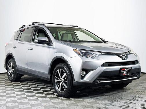 Silver Sky Metallic 2016 Toyota RAV4 XLE