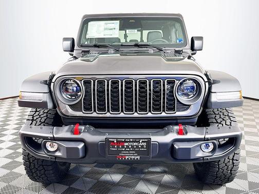 Granite Crystal Clearcoat Metallic 2026 Jeep Gladiator Rubicon