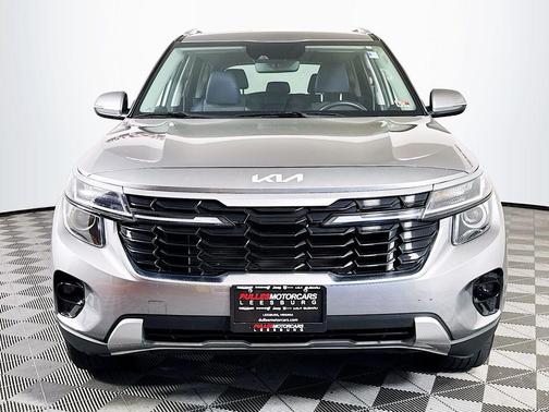 Steel Gray 2024 Kia Seltos S
