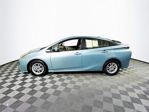 2016 Toyota Prius Three