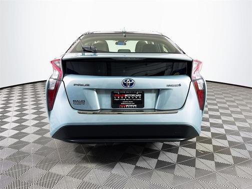 2016 Toyota Prius Three