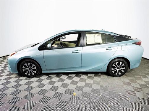 2016 Toyota Prius Three