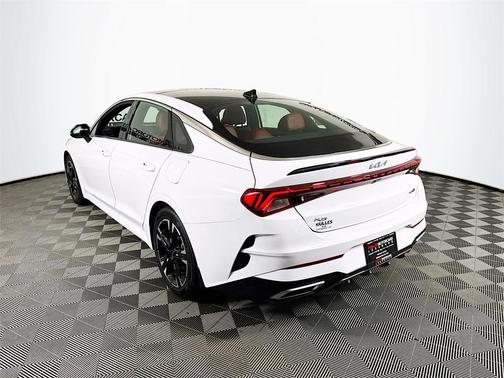 2022 Kia K5 GT-Line