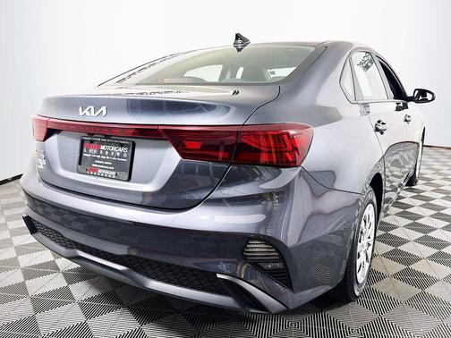 Gravity Gray 2024 Kia Forte LX