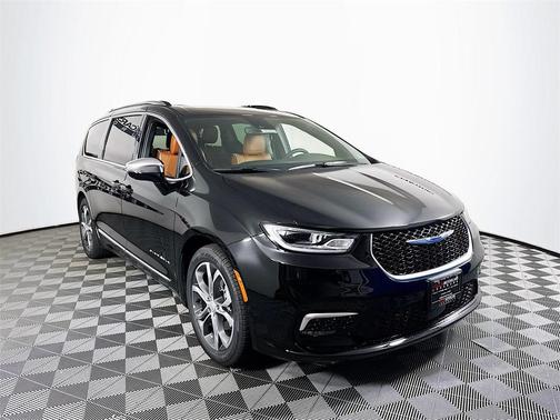 2025 Chrysler Pacifica Pinnacle