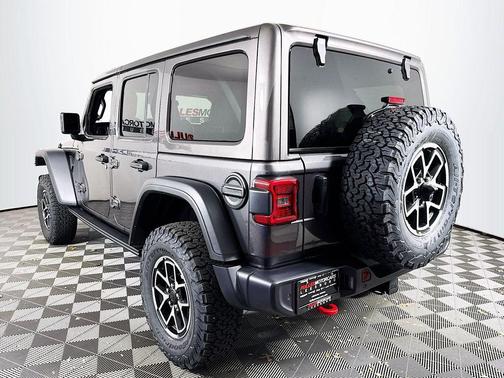Granite Crystal Clearcoat Metallic 2026 Jeep Wrangler Rubicon