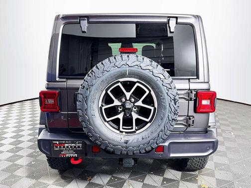 Granite Crystal Clearcoat Metallic 2026 Jeep Wrangler Rubicon