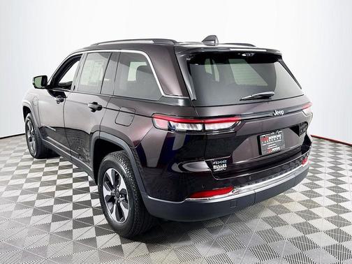 Amber 2022 Jeep Grand Cherokee 4xe Base