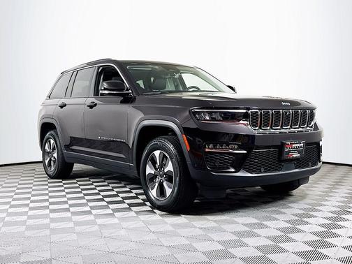 Amber 2022 Jeep Grand Cherokee 4xe Base